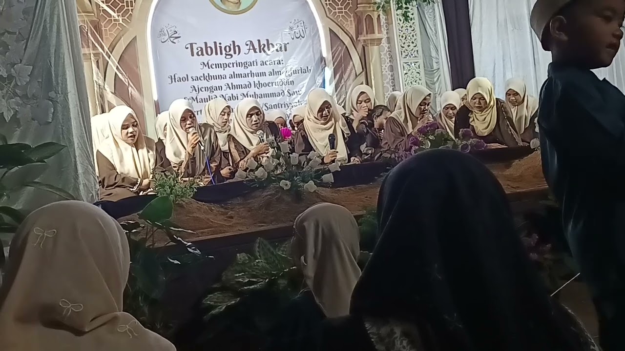 Rombongan  Mahmud 😍