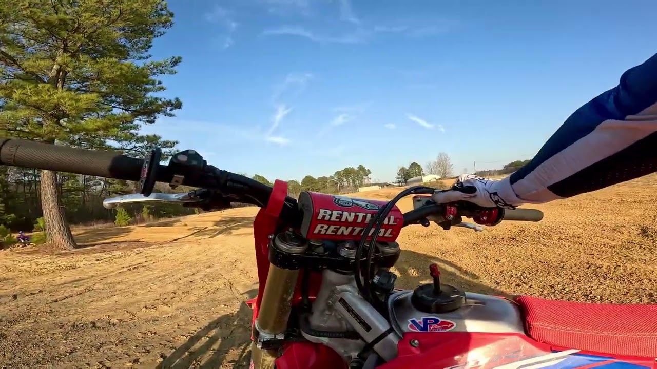 Lap time difference between my 25 KTM 250 VS 23 crf250r at south fork mx!! 6 second difference!!!