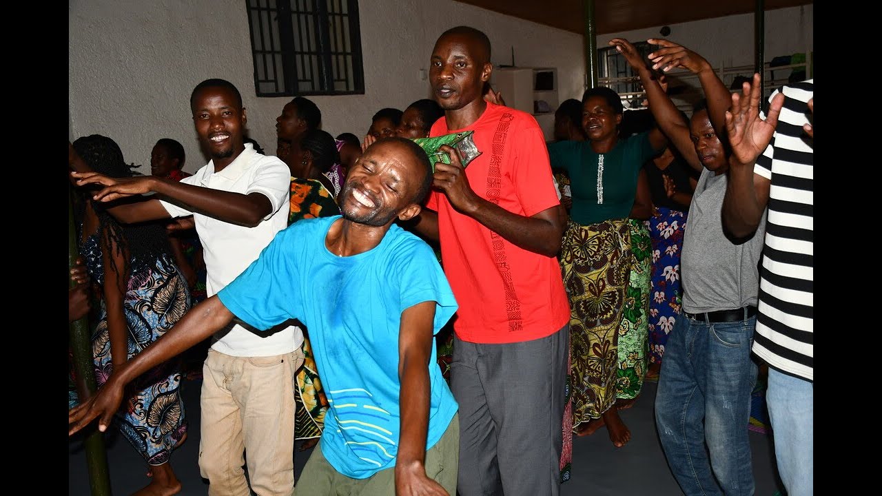 1260211025 :  ABARANGI TURABEMERA ,NUMUBYO MWATUBWIYE TURABYEMERA IGIHE KIRAGEZE NGO ABARANGI MWIGA