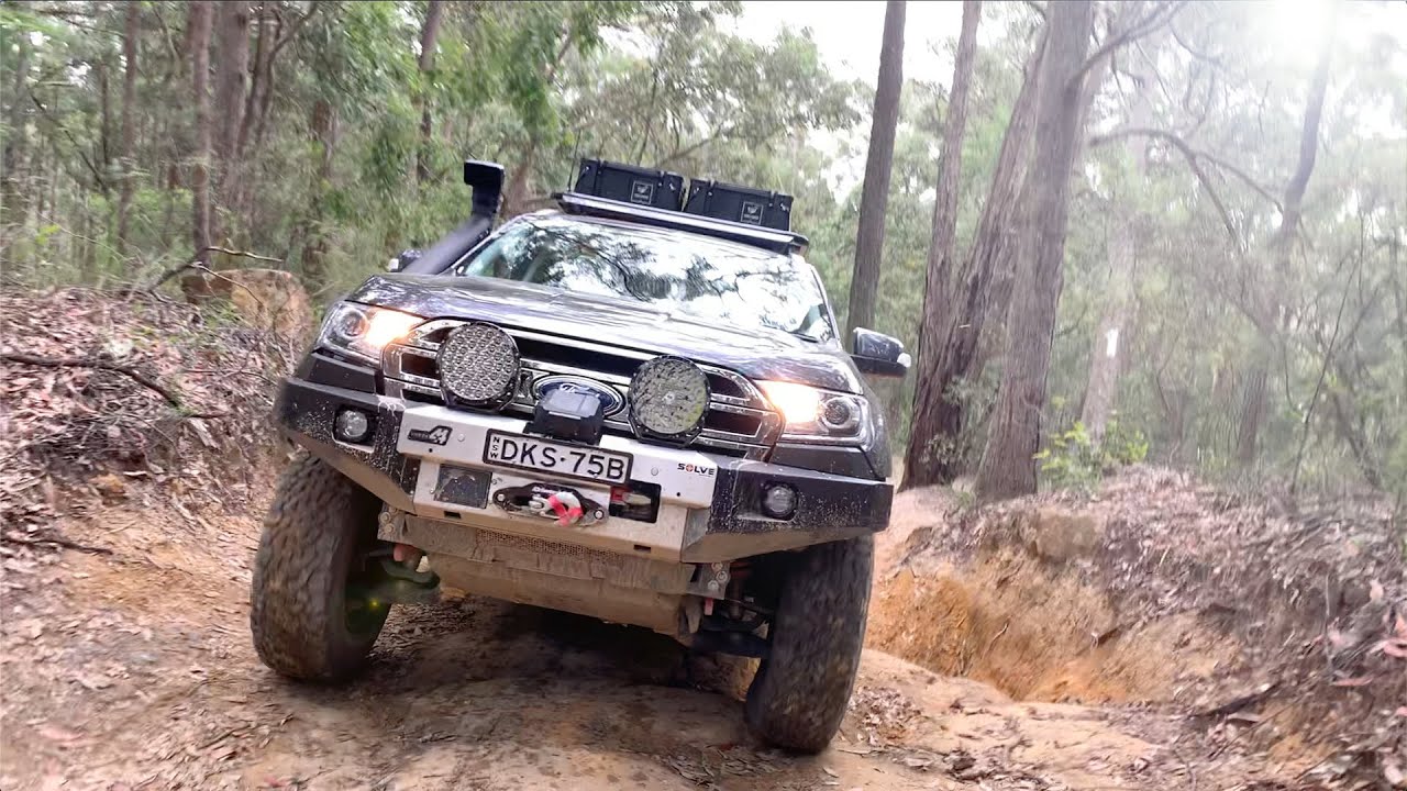 4WD Ford Everest, Toyota Landcruiser 200, Prado, Land Rover Perentie Defender, & Isuzu MUX