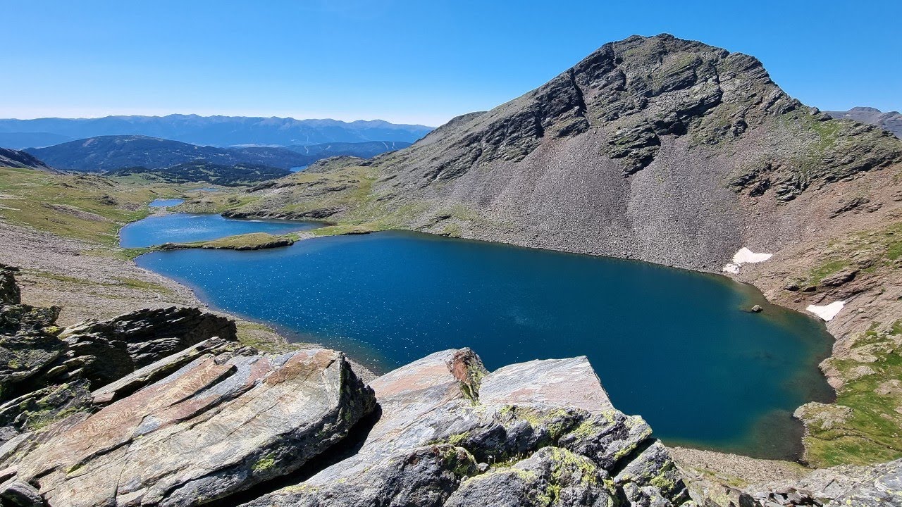 Trek ariégeois partie 2 Des lacs du Carlit au refuge d'En Beys par l'étang bleu