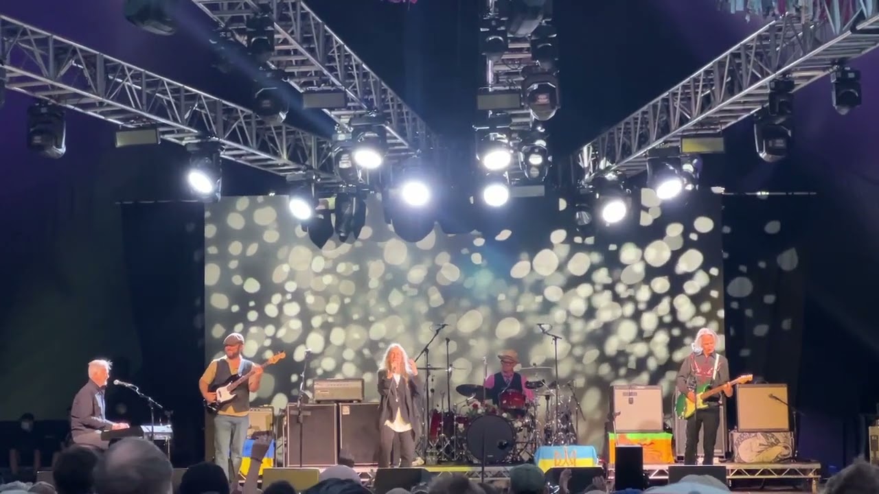 PATTI SMITH - Here comes the night (Live @Doune The Rabbit Hole Festival) (14-7-2022)