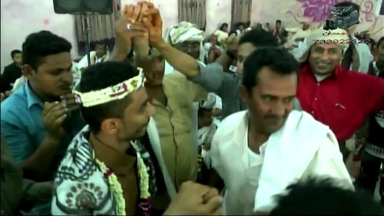 مع مشاركه فرحه العريس بزفه احمد ابراهيم حبيب يحق للاهل والاصدقاء والجيران يفرحوا ويرقصون بالزفه