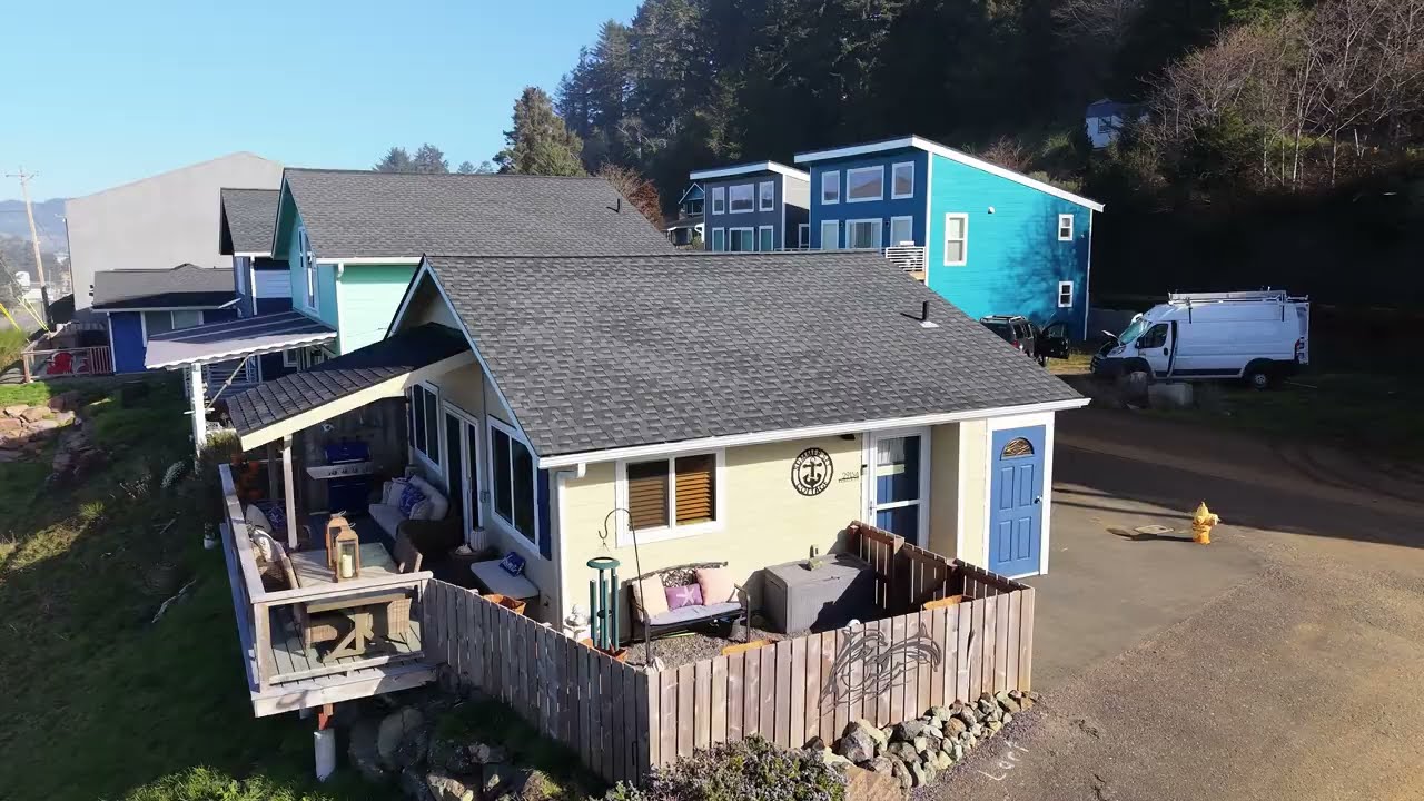 Modern Coastal Cottage | 1 Bed, 1 Bath | Built 2021 | Near Beach & Rogue River