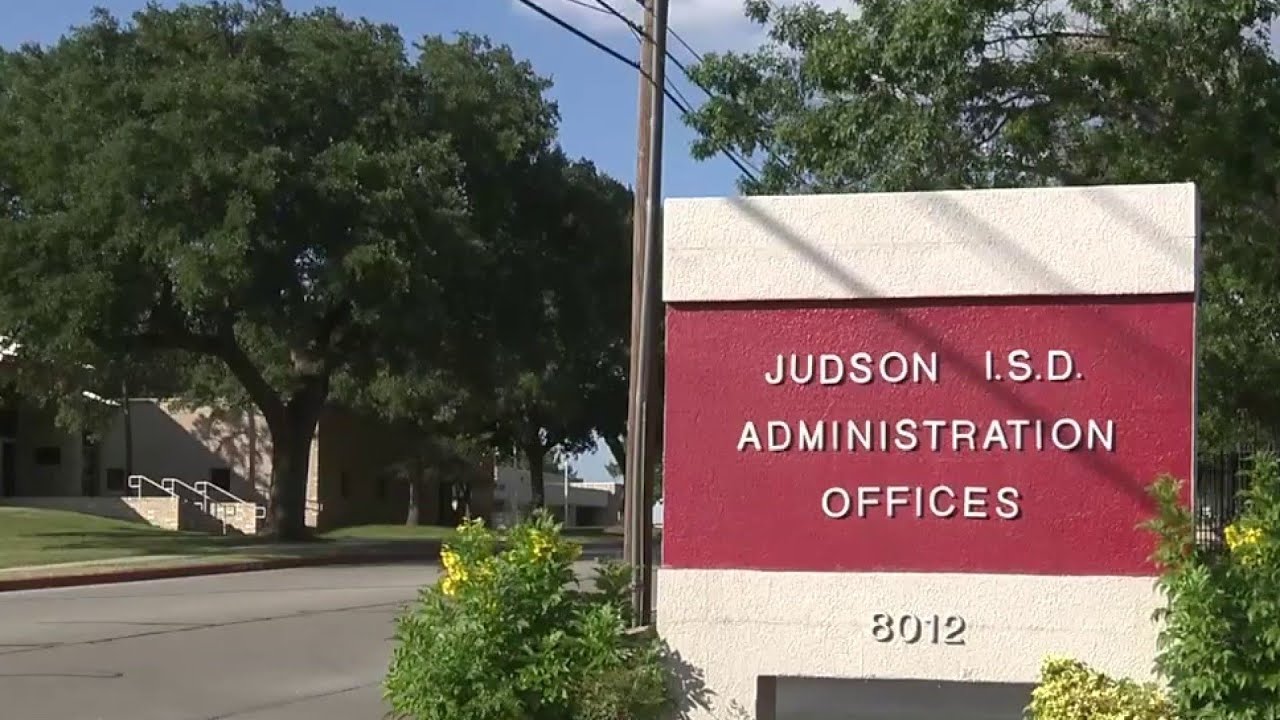 WATCH: Judson ISD votes to close Judson Middle School; board president spars with trustee