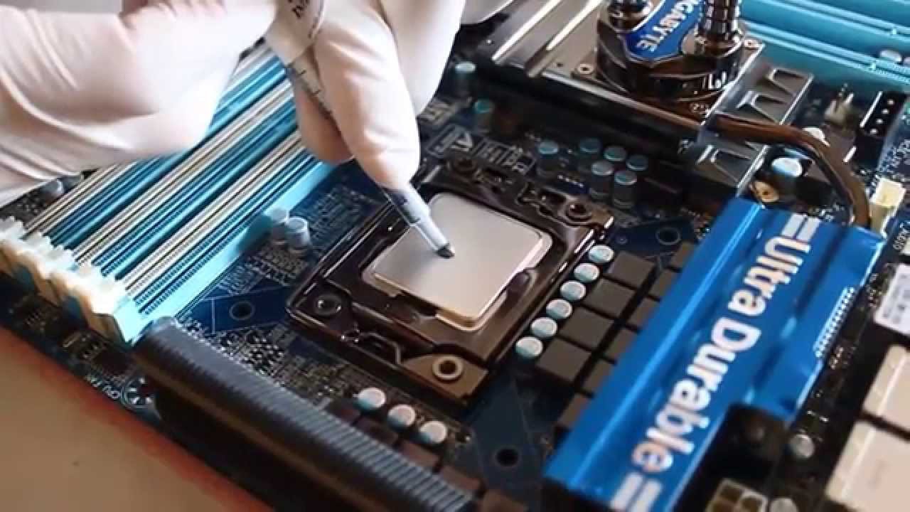 SUPERCOMPUTER: intel i7 980x (extreme) - Gigabyte UD9 - 12 Gb RAM - Quadro 4000 - SSD Vertex2