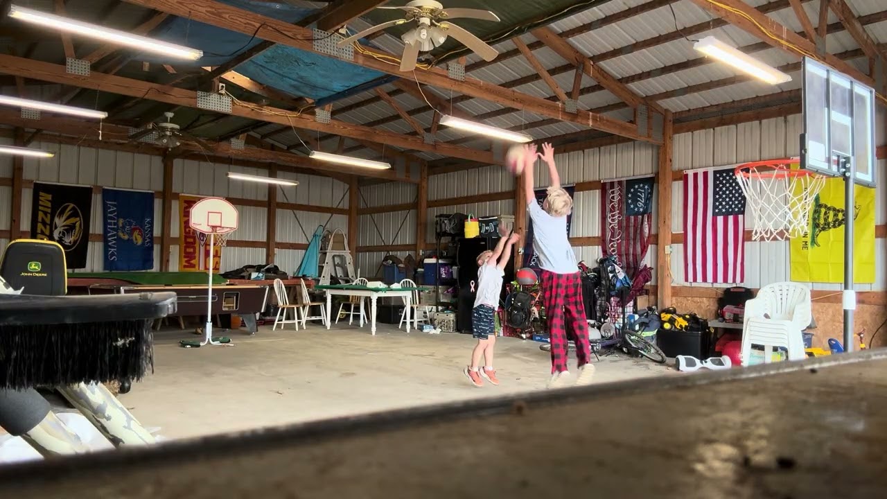 Me and my little brother 1v1 watch full vid