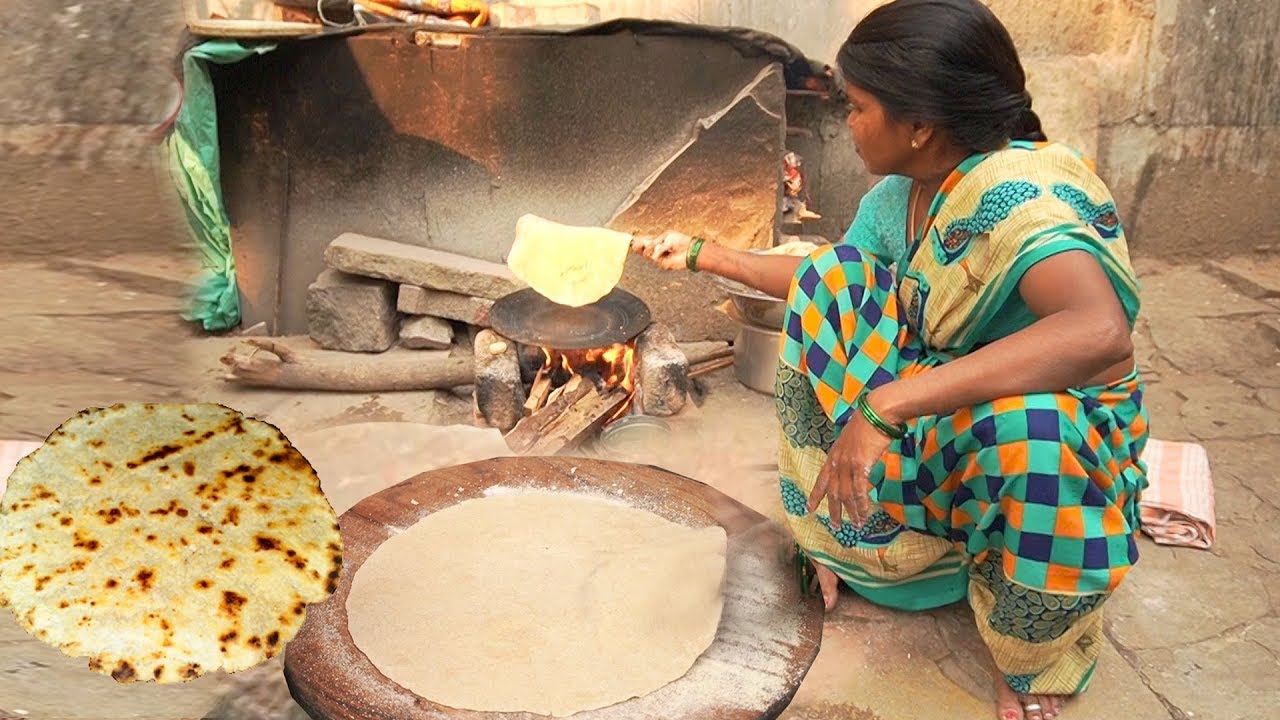 Poor Old Woman Selling JOWAR ROTIS | Sabzi Jowar ke Roti | Spicy Seven