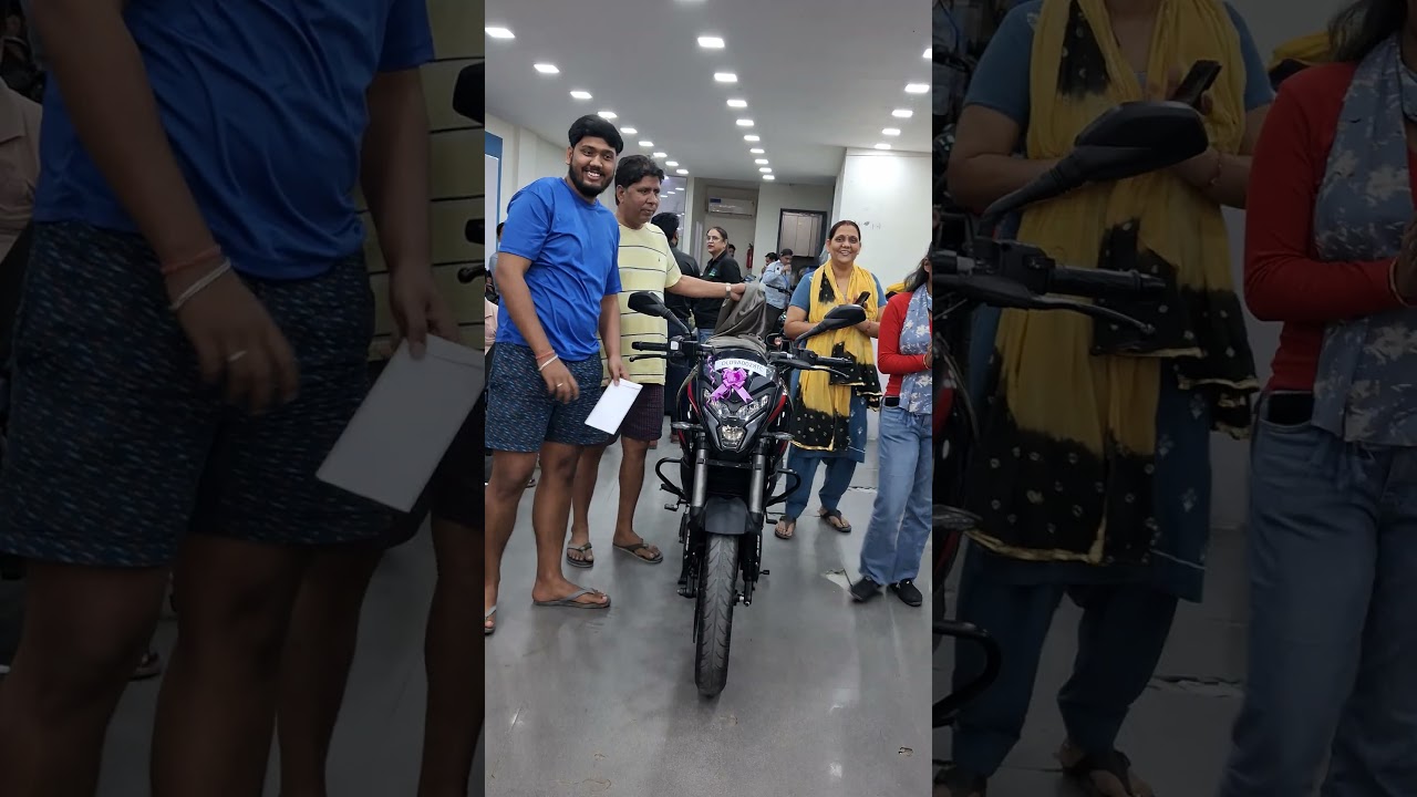 Taking delivery of pulsar ns200 #ns200 #ns200motovlog #2025model #experience