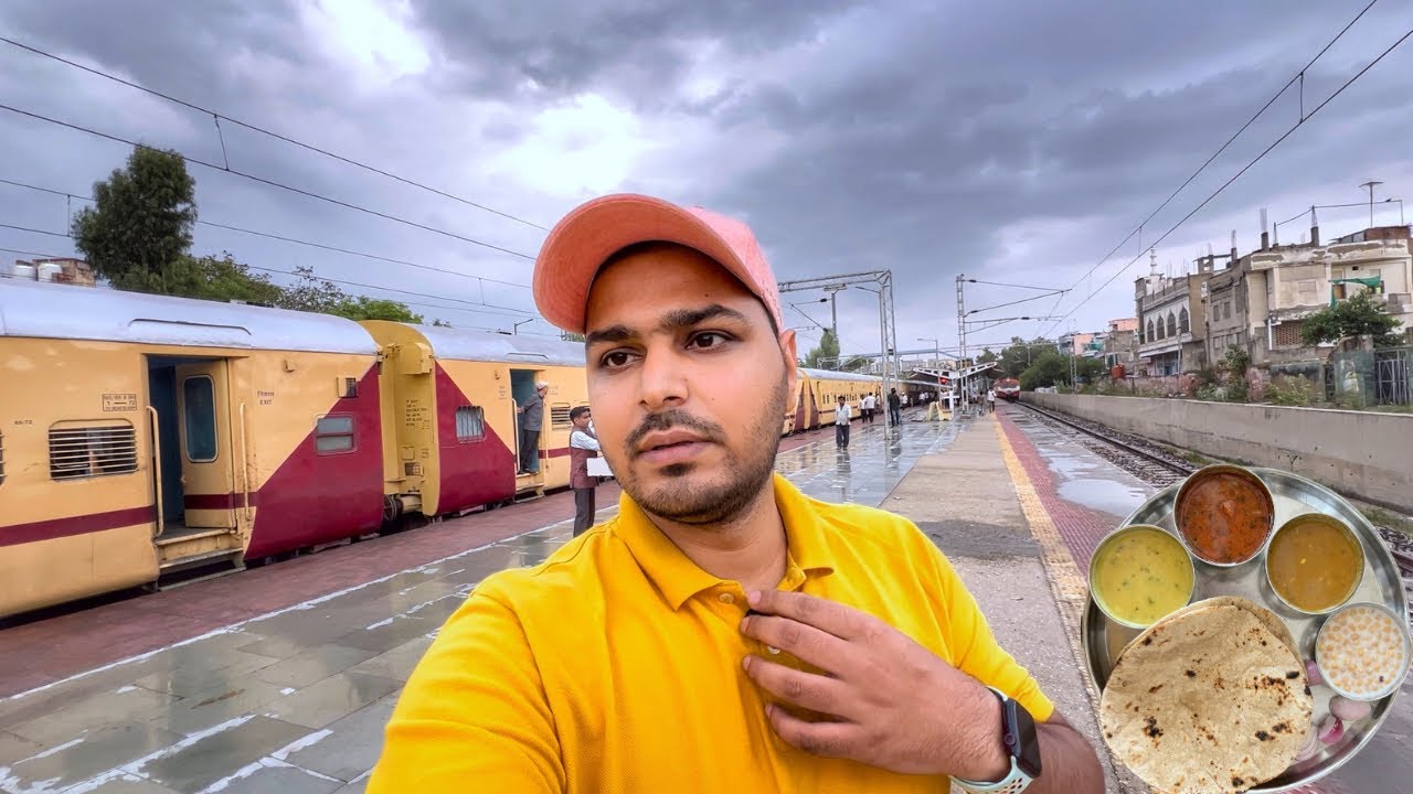 Runicha Express train journey through Sambhar lake *Try 100₹ Special Thali*