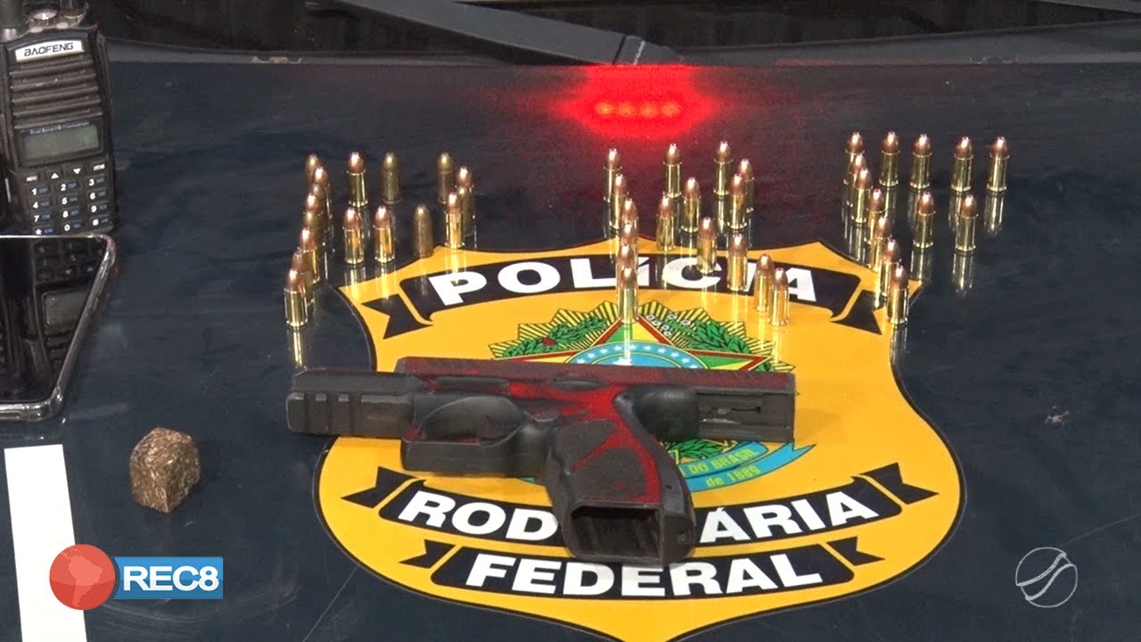PORTE ILEGAL: CAC &Eacute; PRESO PELA PRF PELO PORTE ILEGAL DE UMA ARMA DE FOGO.