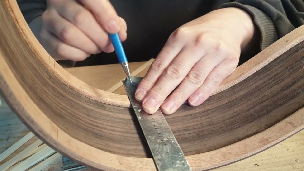 Orchestra Model Guitar Building (No.3) / from Side to Top