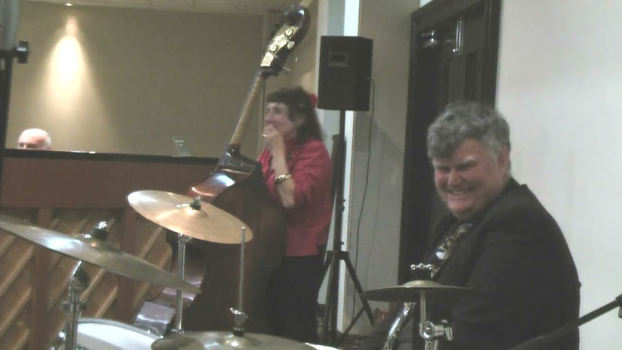 Mariooch  Keith Nichols, Annie Hawkis & John Petters