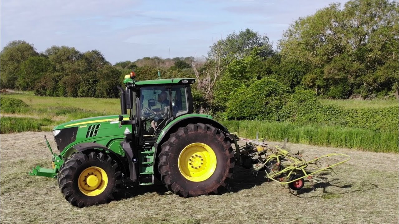 John Deere 6195R & Claas Volto 52 Tedding Hay