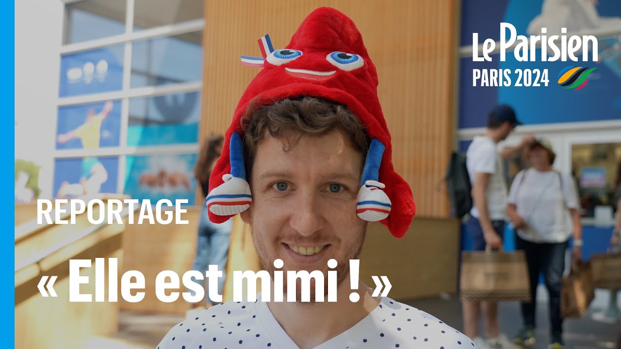 « On est fans de la mascotte ! » : la peluche phryge, best-seller des magasins Paris 2024
