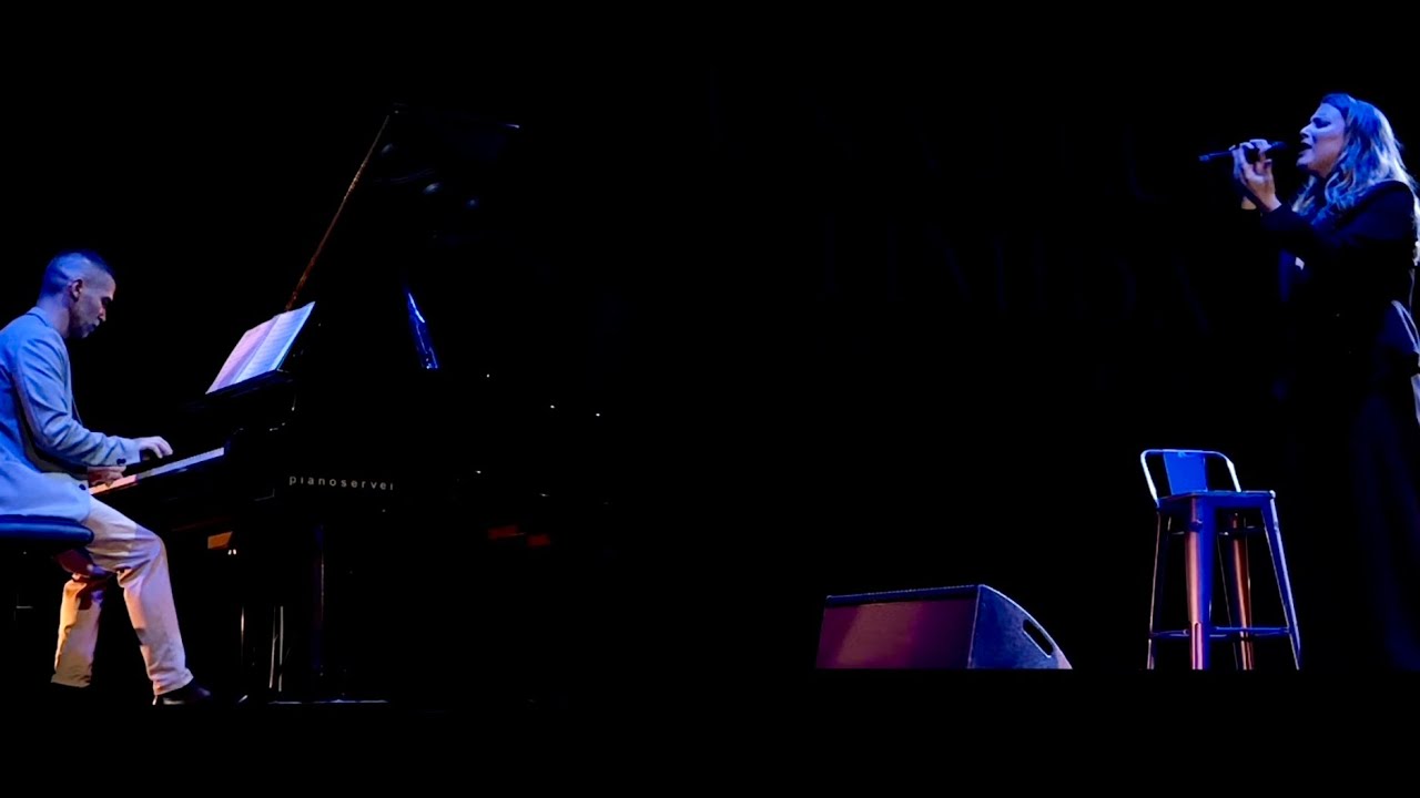 Una Llum Tímida “La història real” - Medley final presentación del documental (Teatre Condal, 2024)