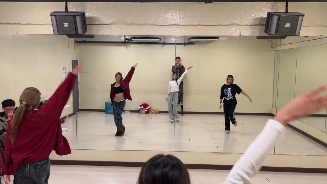ซ้อมปีใหม่ โชว์ 1