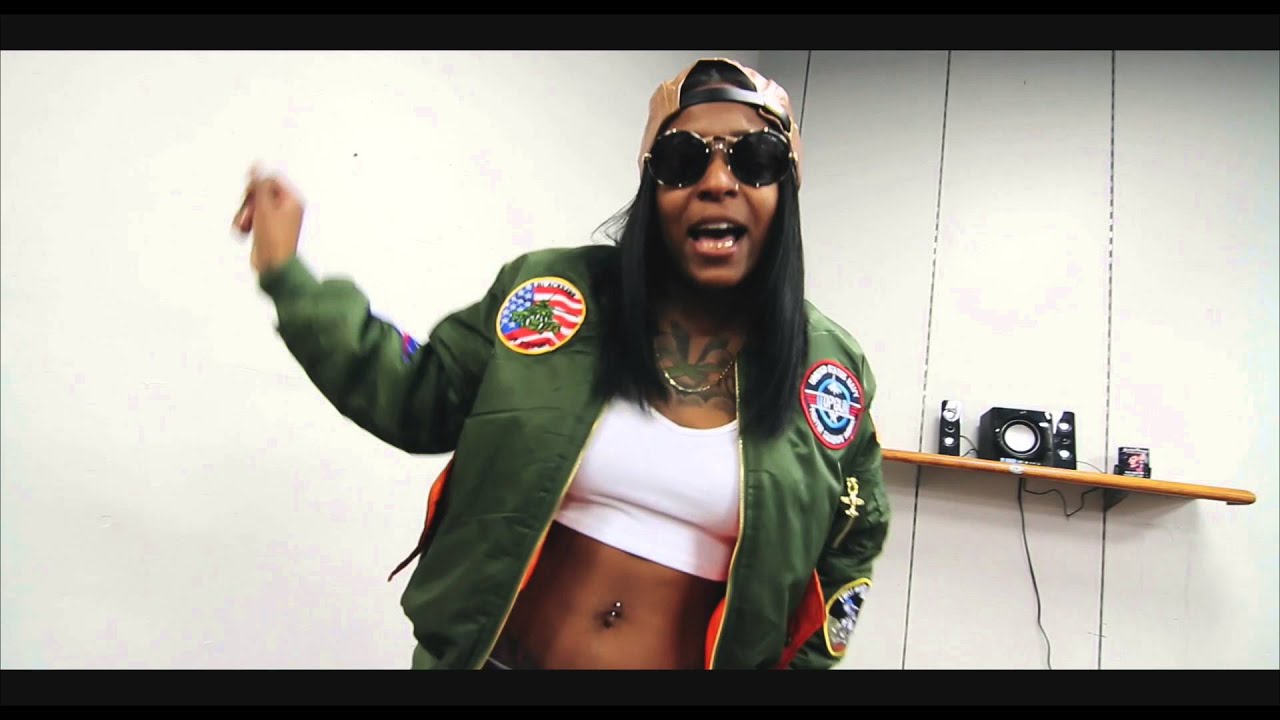 HoodCelebrityy - Outta Road Mad