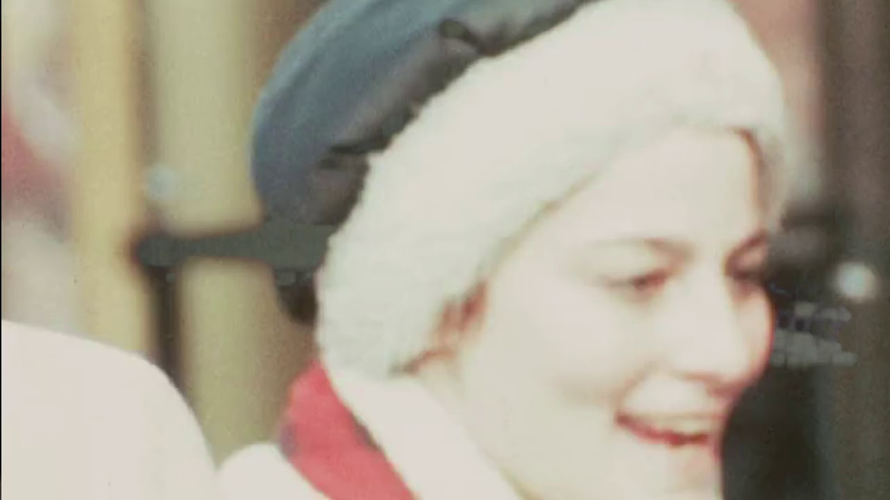Cocteau Twins - Frou-frou Foxes In The Midsummer (mekas short-films)