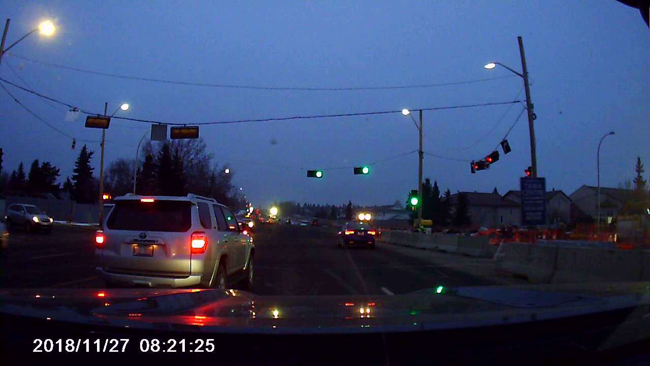 Edmonton Dash Cam - 112718 - Idiot Decides to Cut Me Off