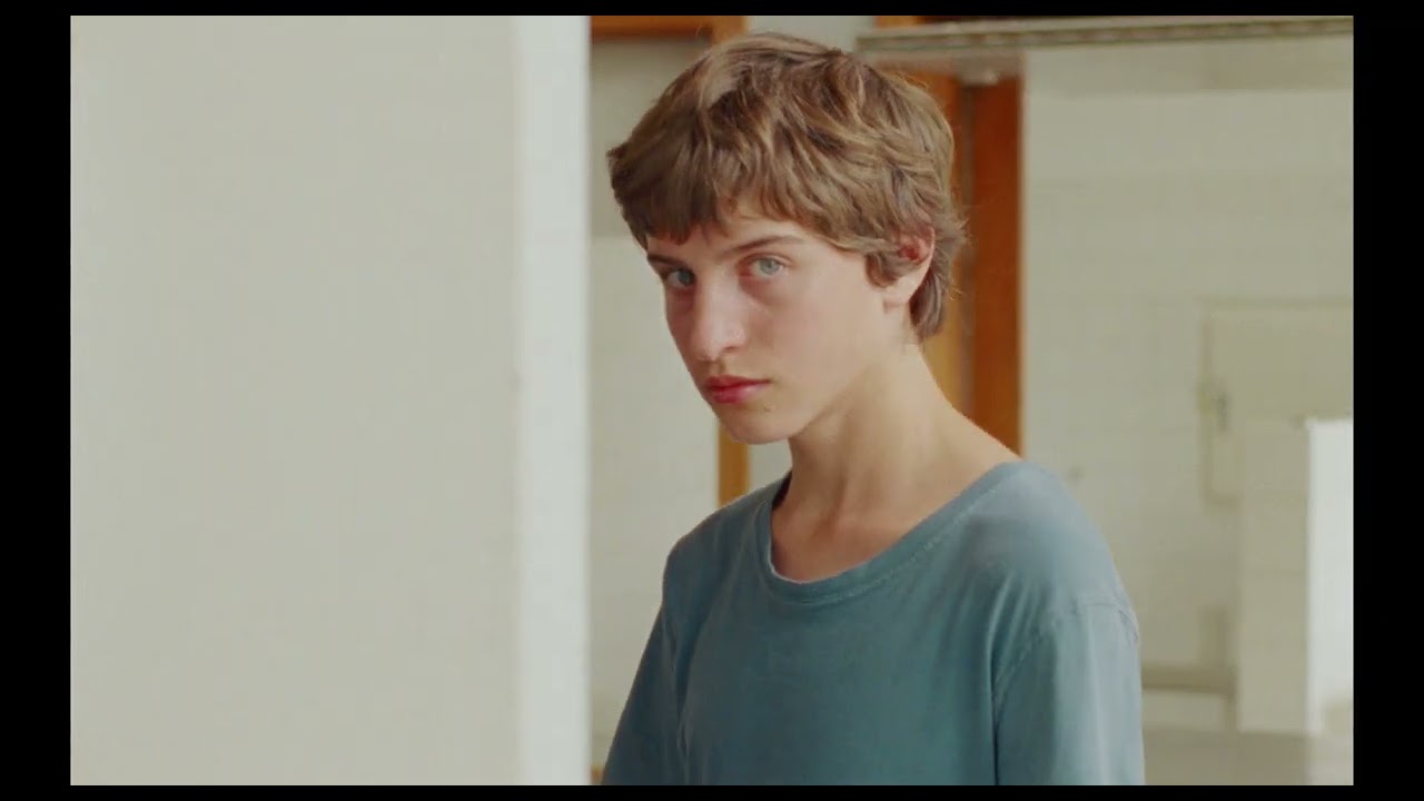 EXTRAÑO RÍO (ESTRANY RIU) , Trailer
