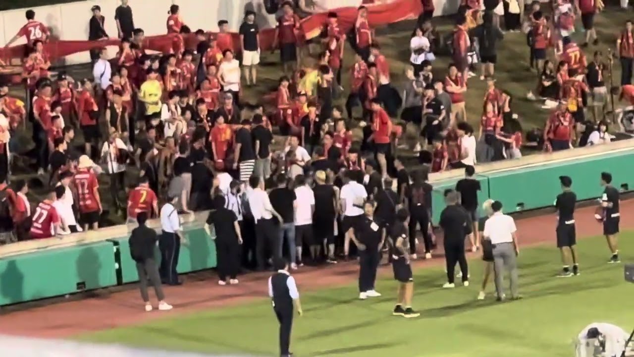 【天皇杯出場権剥奪に】 浦和レッズ サポーターの一部による暴動　【天皇杯4回戦 名古屋グランパスvs 浦和レッズ】