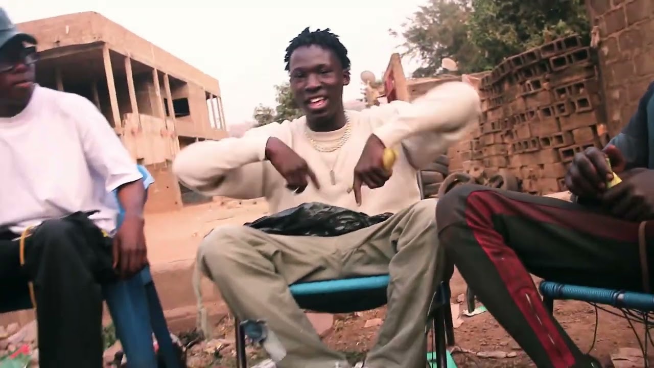LV CHOCO-AMADOU NANANI NAMASA YE ( CLIP OFFICIEL)