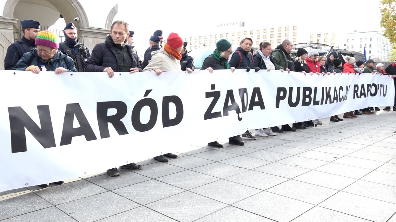 „Usuńmy pomniki, symbole smoleńskiego kłamstwa”. 163. miesięcznica smoleńska.