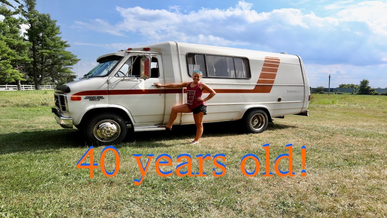 1979 Chevy G30 | Van Tour!  (before)