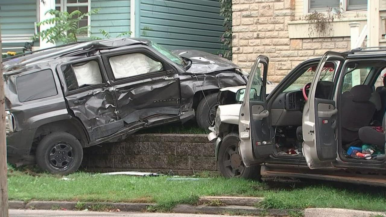 5 injured in Hilltop crash
