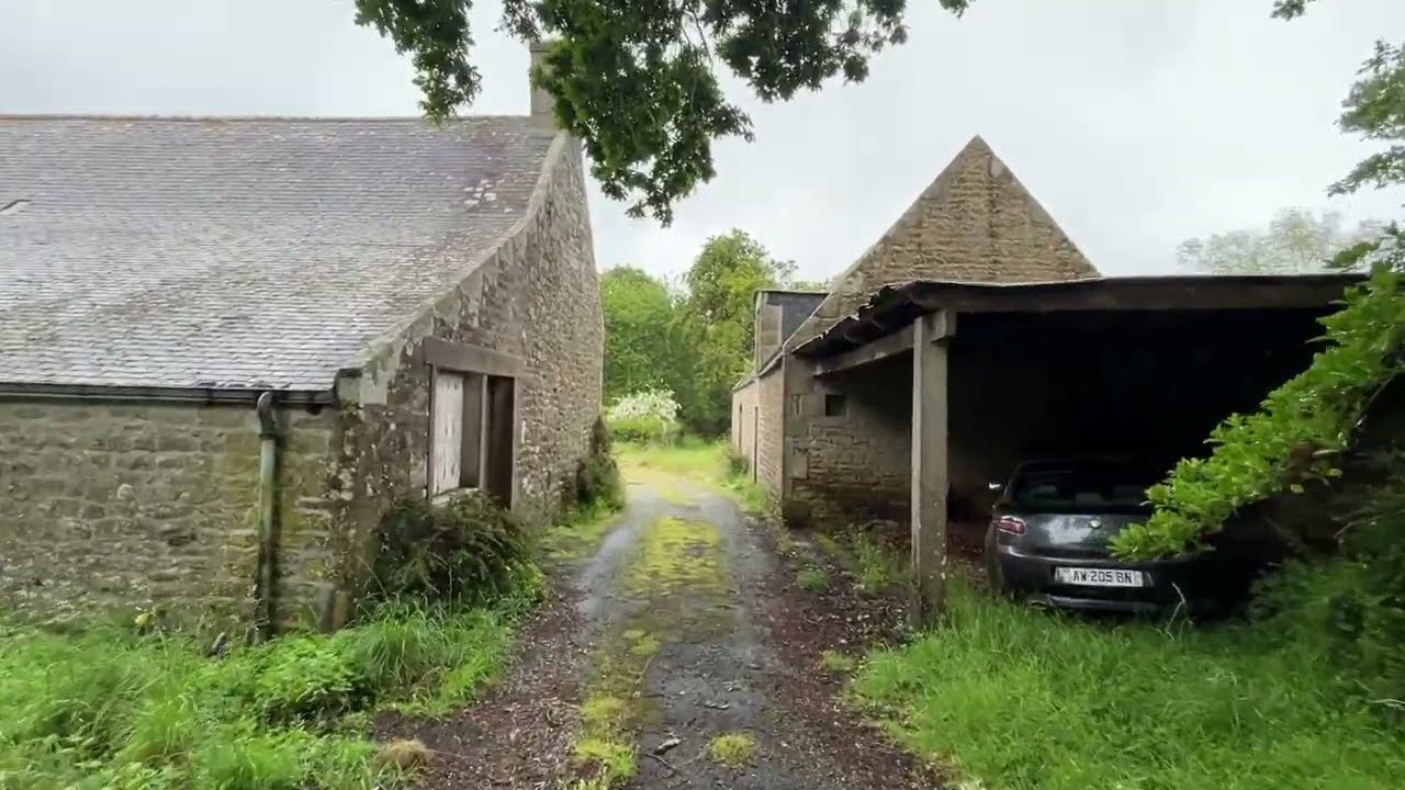 Corps de ferme à rénover au calme à PLOBANNALEC - B888