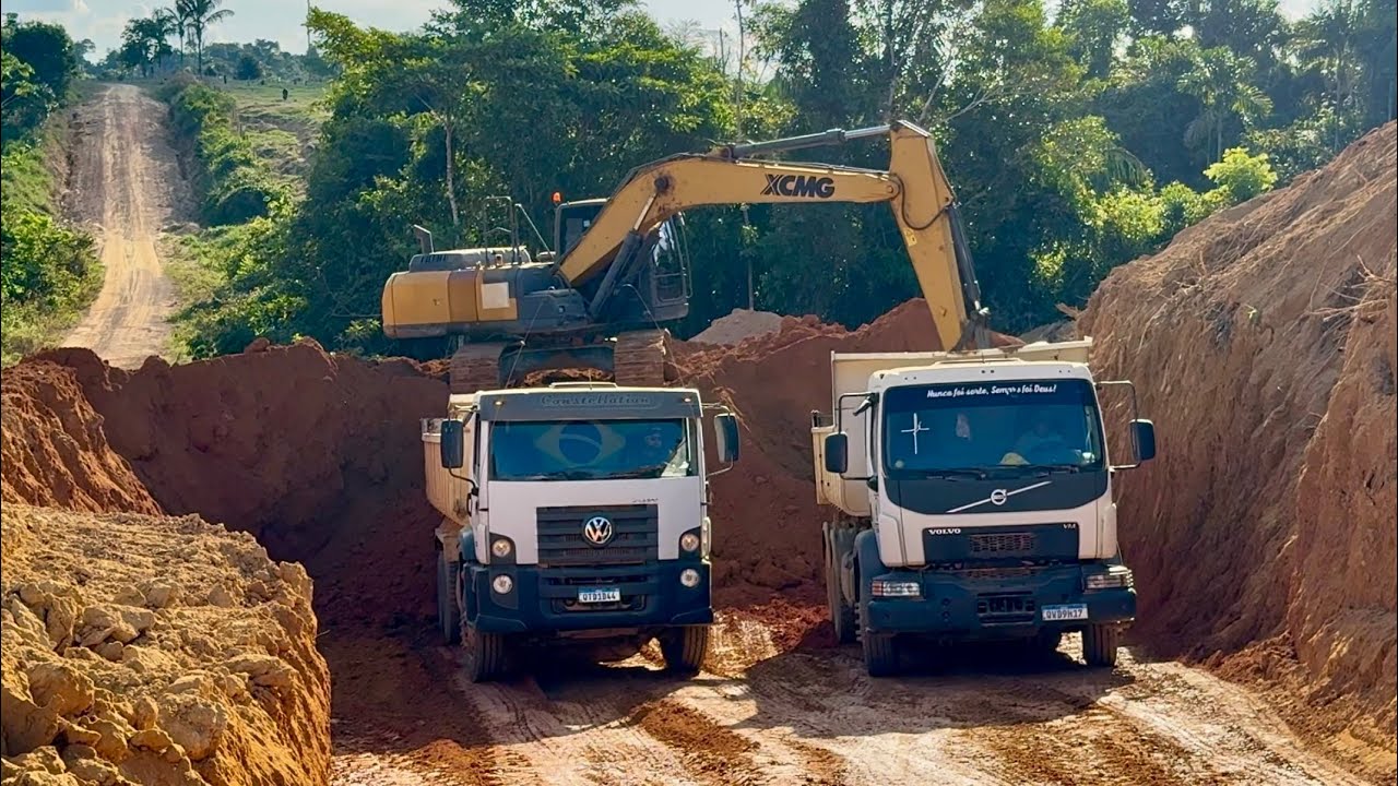 ESCAVADEIRA HIDRÁULICA E CAMINHÕES‼️ NOVA CASCALHEIRA. #trabalho #caminhão #excavator