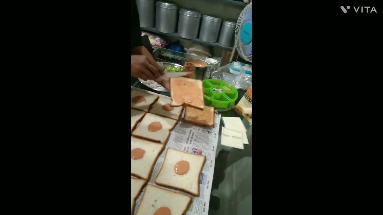 Bread pizza || bread se banaya hua pizza 🍕||So yummy 😋🤤 ||aap bhi try karo||