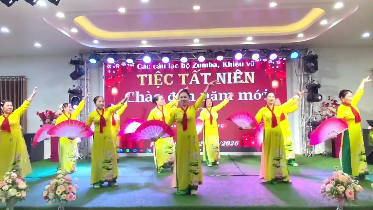 XUÂN ĐẸP LÀM SAO /// CLB VUI KHOẺ KHU 12 - Z121