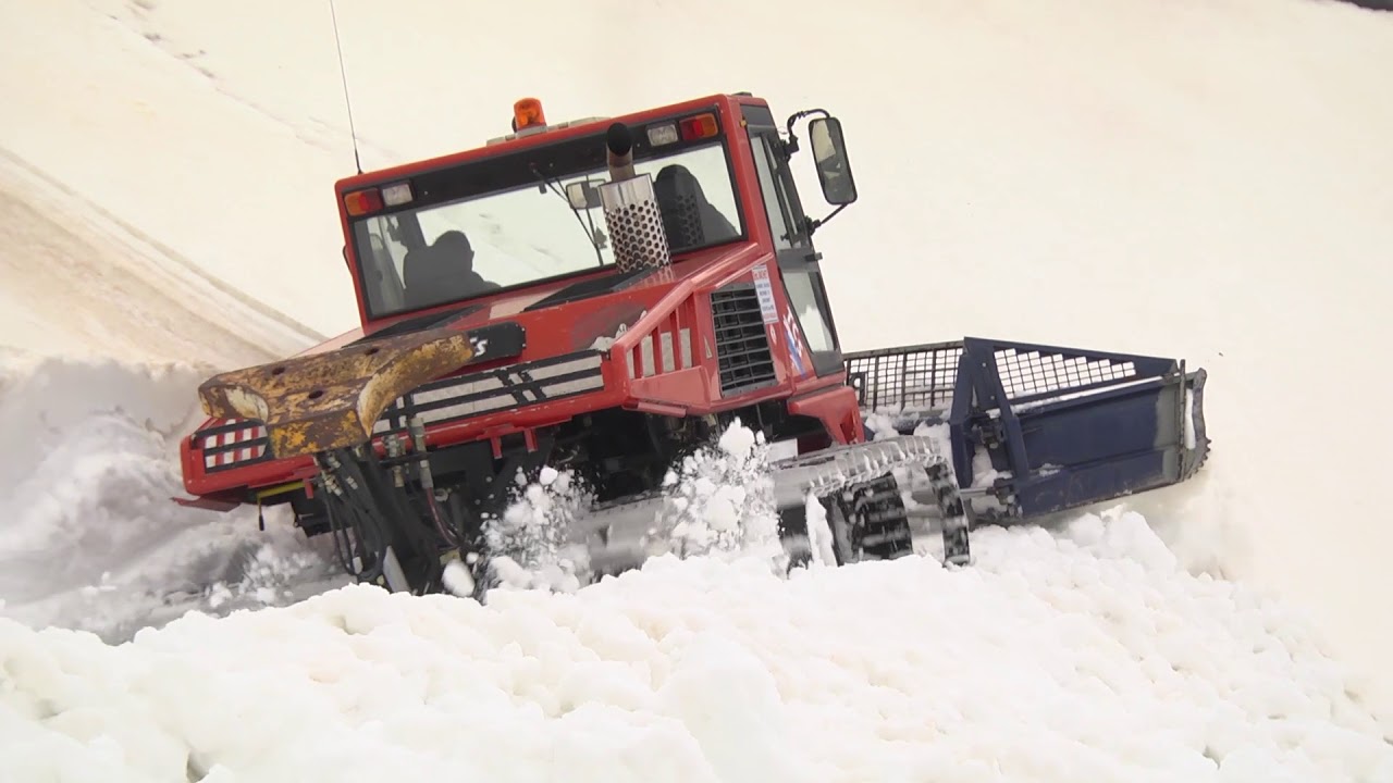Opération de dénéigement au col du Galibier