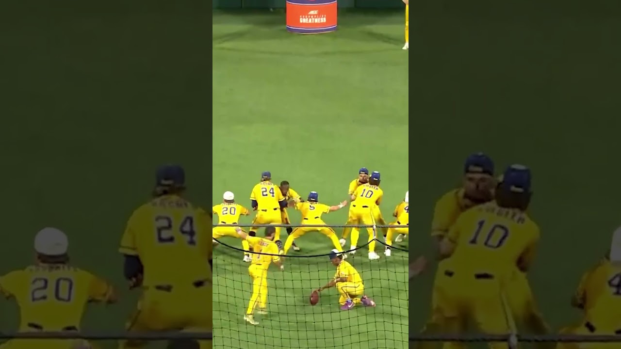 Kicking a Field Goal at Clemson after Walk-Off an Inning #Shortsfeed#Baseball#Bananaball#Clemson