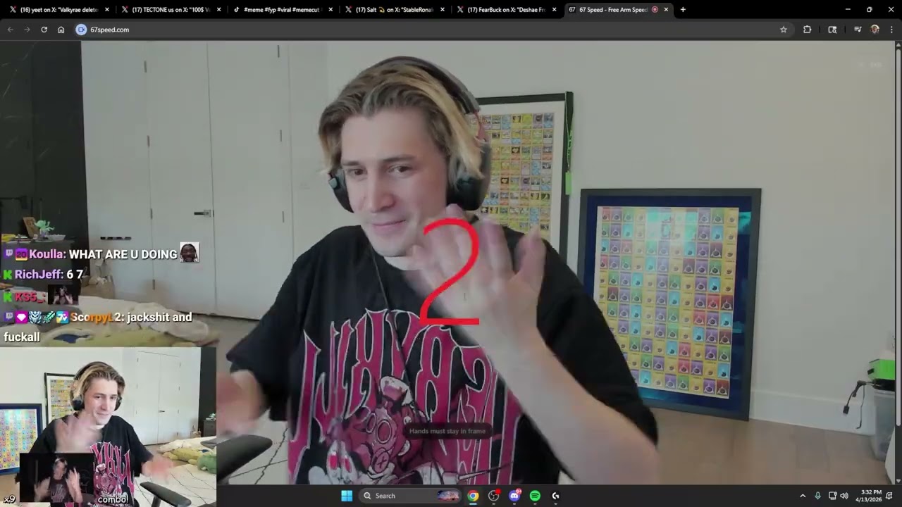 xQc выполняет задание 