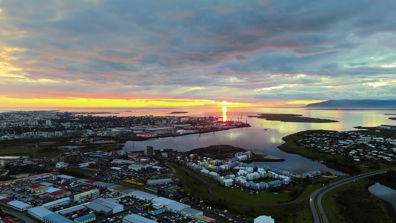Reykjavík Sunset Over the Harbor | 4K
