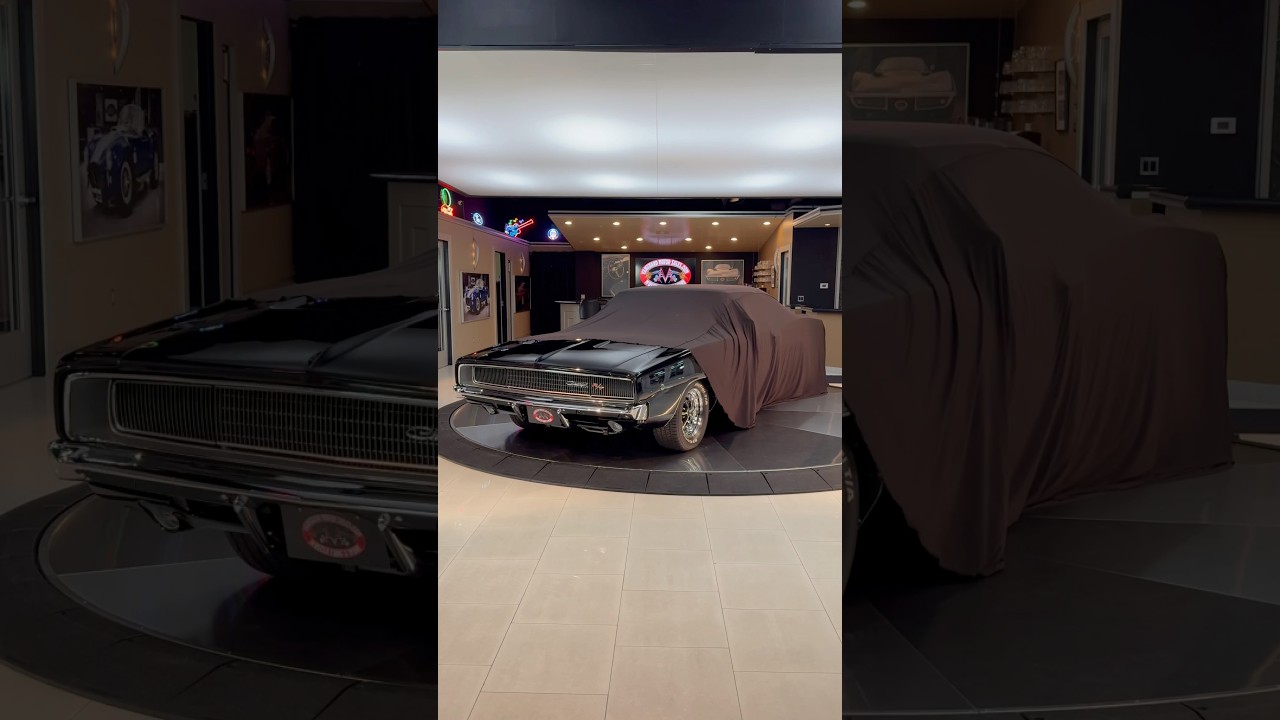 Introducing our New Arrival! 1968 Dodge Charger R/T 😍🖤 Available Now!