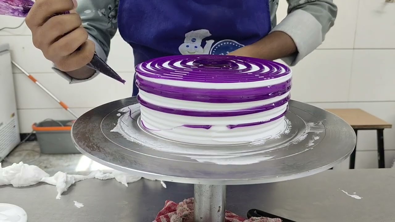 Aaj banaya 500 gram cake 🎂🎂