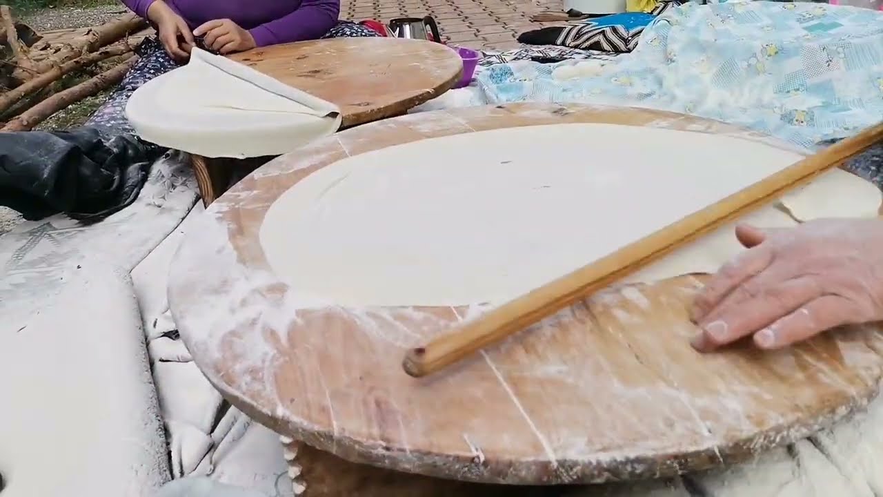 Belgesel tadında yufka ekmek yapımı