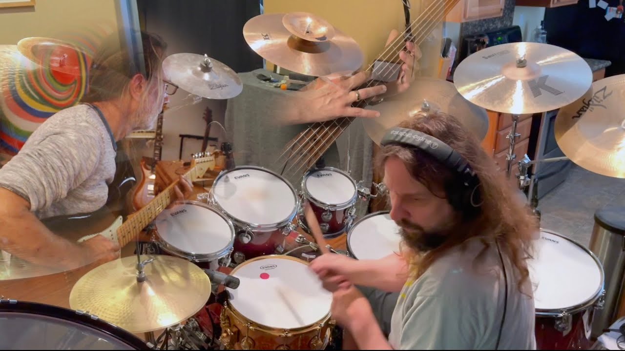 Wizard of Oz feat. Marco Minnemann - the tachycardic recording session (Official Video)