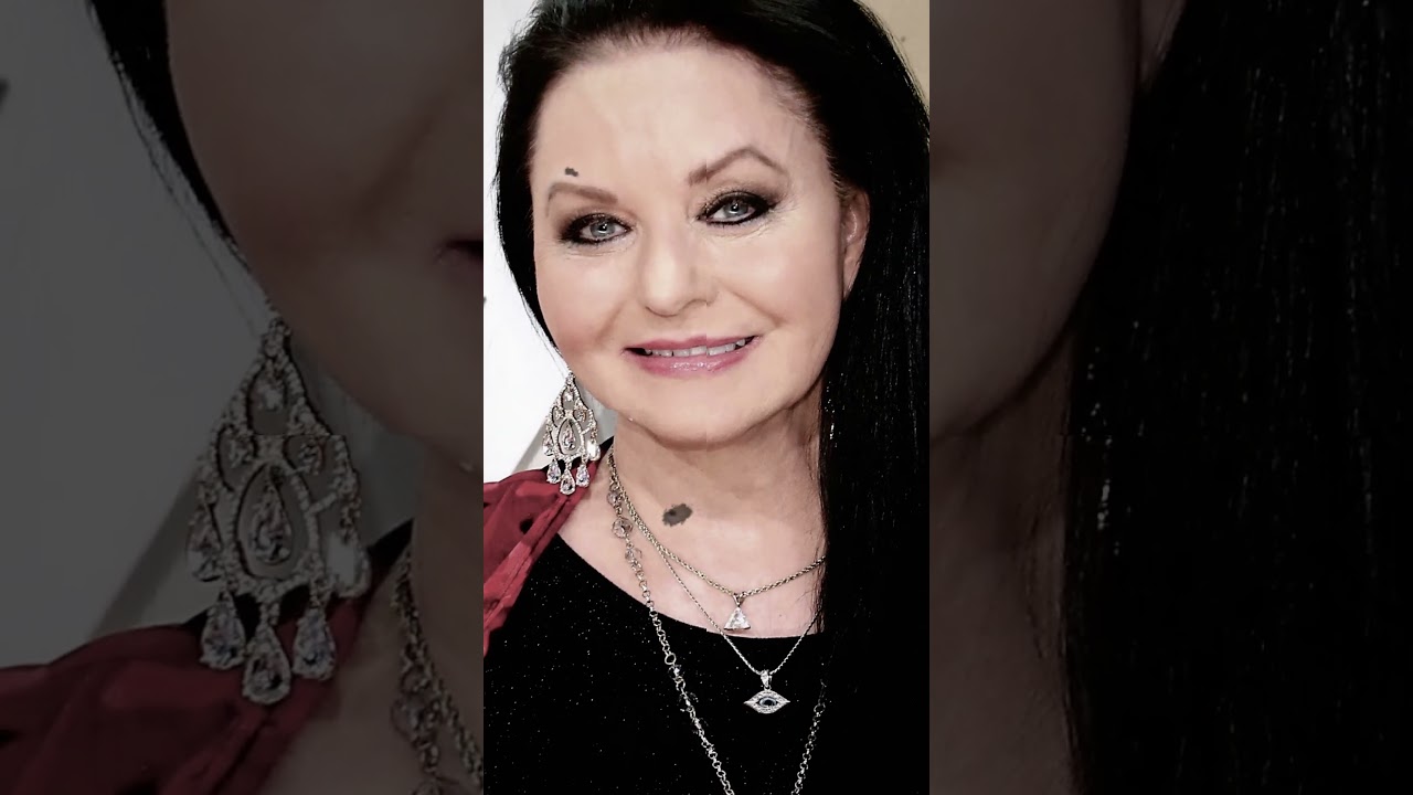 The Real Reason Crystal Gayle Stepped Away from Center Stage! 