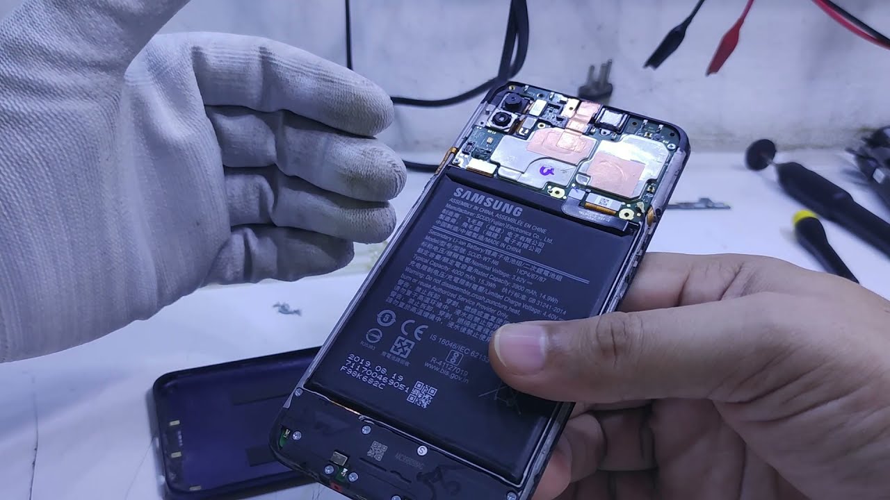 Samsung A10s, Liga/desliga ou fica reiniciando assista!