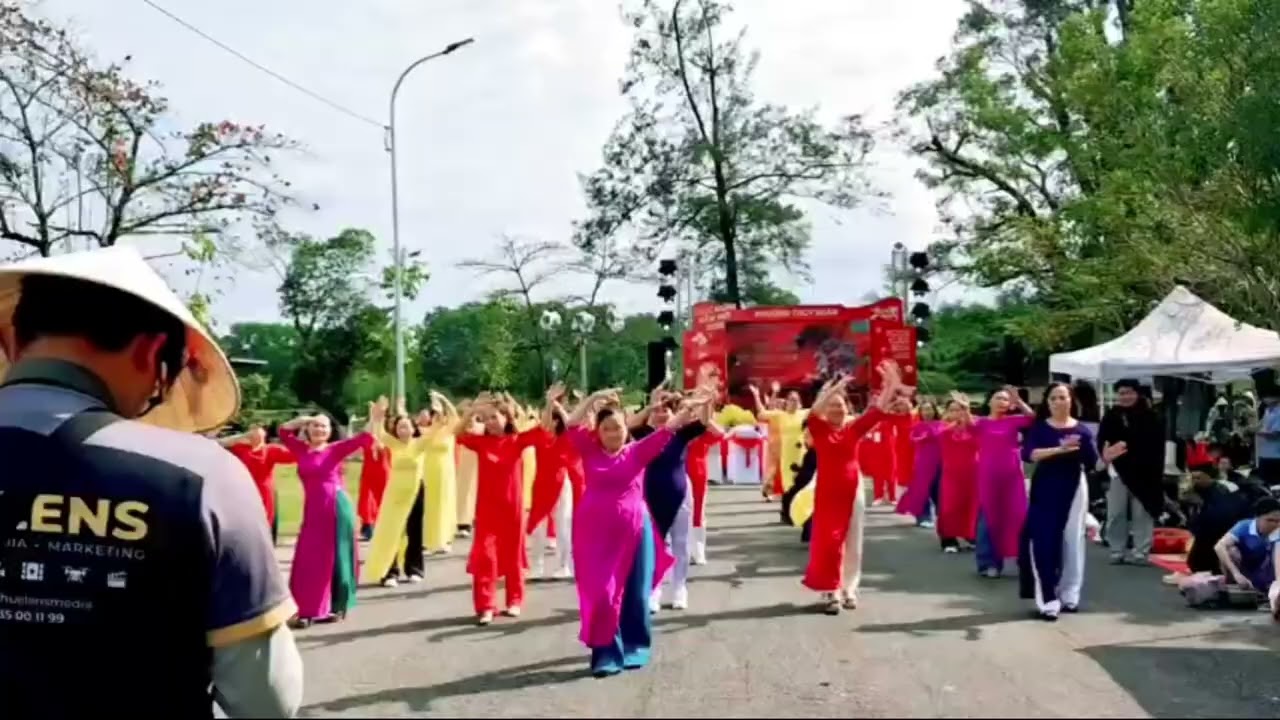 CLB DVKV phường Thủy Xuân đồng diễn Xinh Tươi Việt Nam,  tết đoàn viên Thủy Xuân