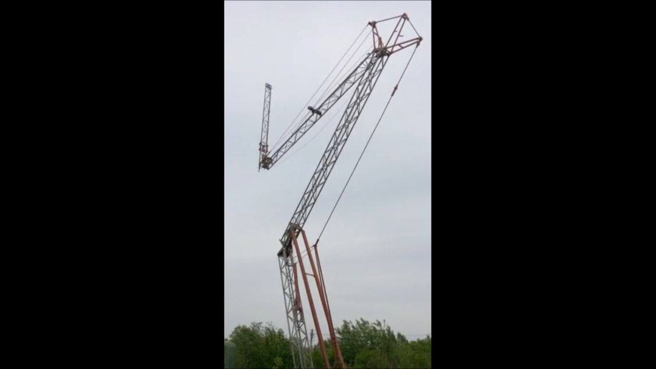 Gru Dalbe 818 montage, Self Erecting Crane. Towercrane, Torenkraan, Bouwkraan, zelfmonterende kraan.
