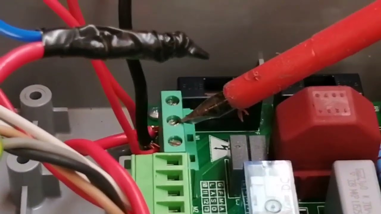 Configuración de chapa eléctrica, para central Heidy, con brazos Bill 30 de Beninca