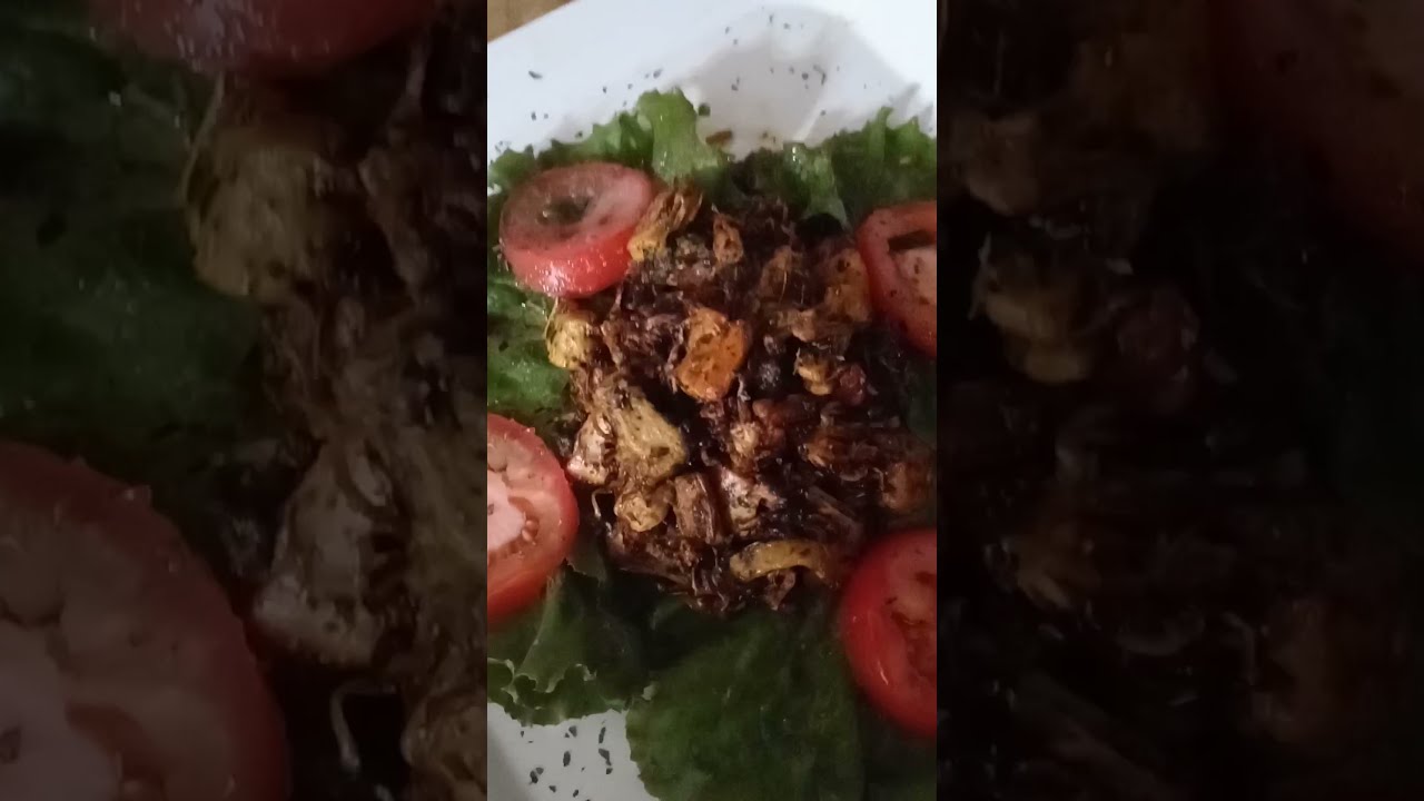 Vegan pernil (Puerto Rican roast pork) recipe video.