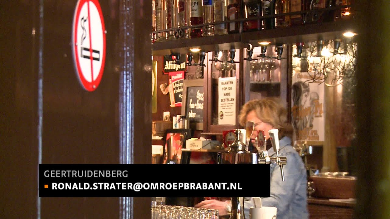 Benefietconcert voor caféhoudster van D'n Witte Hemel in Geertruidenberg na rookboetes