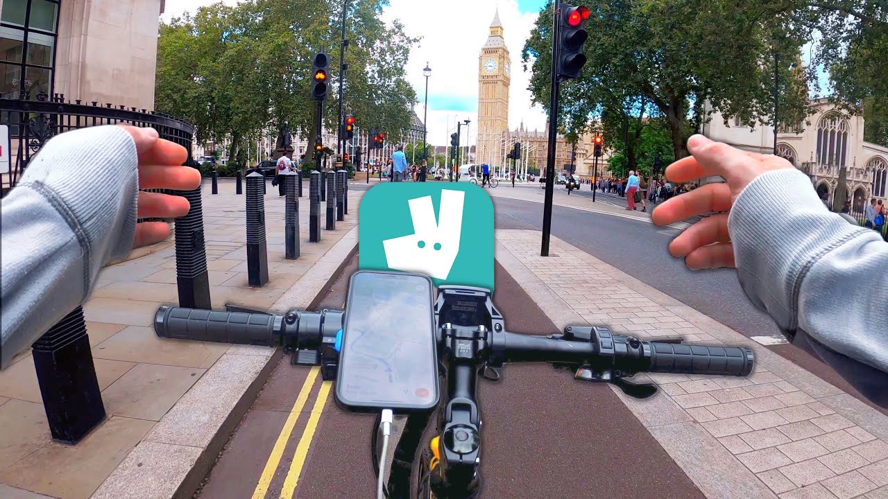 My First Deliveroo Shift in Central London! - This City HATES Me!